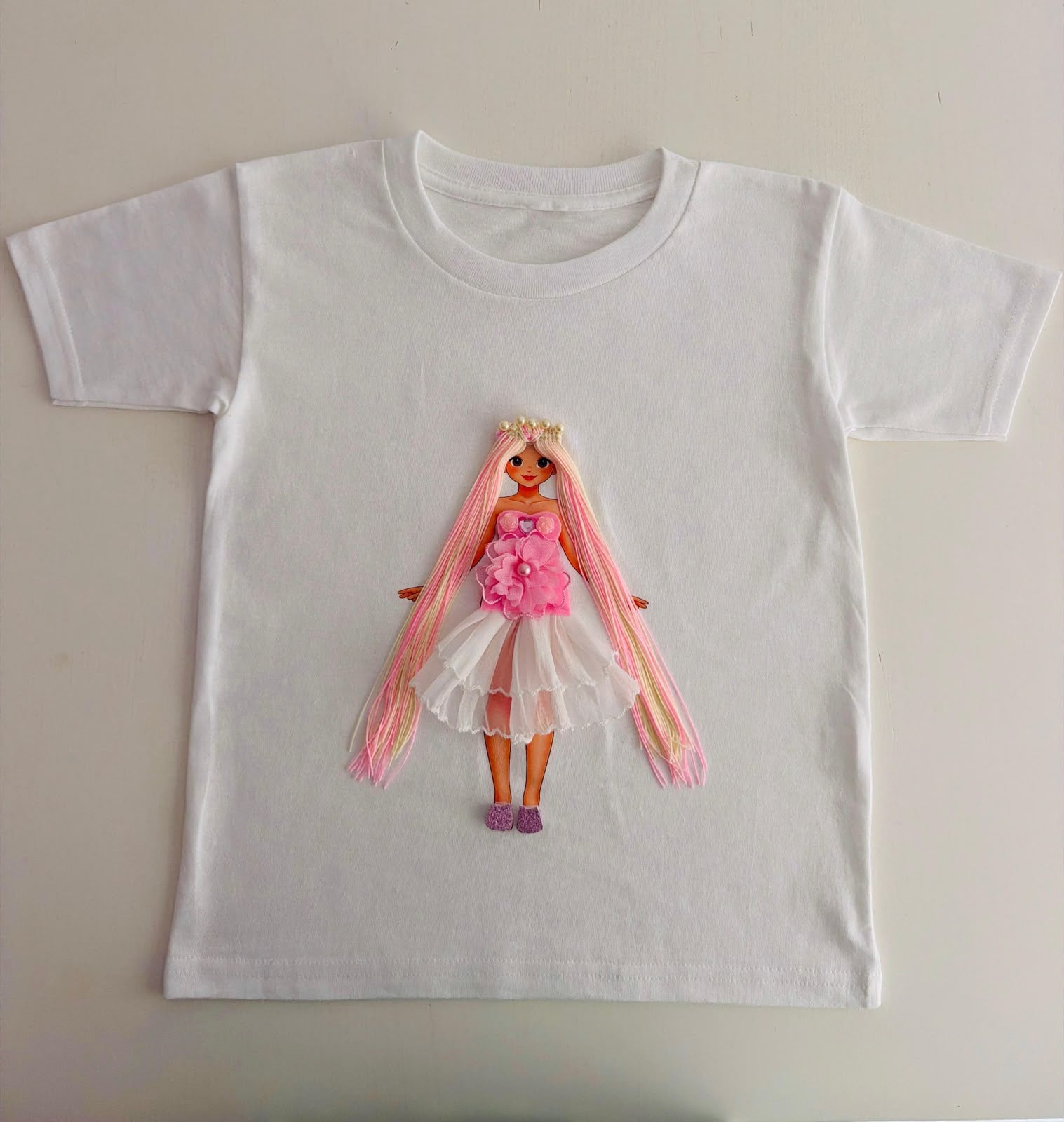Tricou interactiv iDoll - Antonia